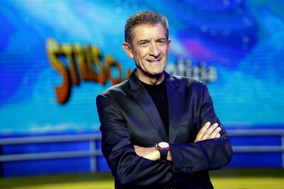  Ezio Greggio contro i reality: “Detesto lo schiacciamento al basso di Mediaset, è vergognoso” 