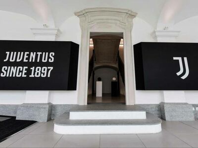  Juventus, da Deloitte rilievi al bilancio: il titolo perde in Borsa 