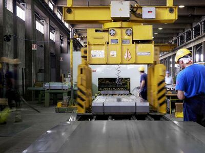  Ex Ilva, ArcelorMittal avvia la cassa. Annuncio dei sindacati: «Sciopero di otto ore» 