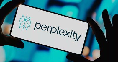  Perplexity AI tratta per portare l'assistente sugli Smartphone Samsung e Motorola 