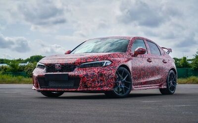  Honda Civic Type R: si fa vedere a Tokyo, ma sempre vestita di 'Rosso Camouflage' 