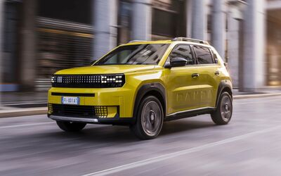  FIAT Grande Panda Hybrid e 600 Hybrid in versione Business. Dotazioni e prezzi 