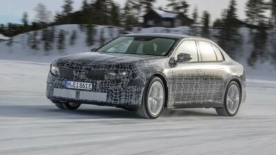  La Nuova Bmw Serie 3 elettrica si svela un po' di più. Le foto ufficiali 