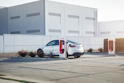  Supercharger, in Norvegia Tesla amplia il numero di stazioni accessibili a tutti 