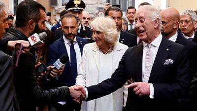  Carlo e Camilla in visita dal Papa e poi la cena di Stato al Quirinale 