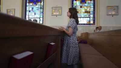  Francia, donne cattoliche in sciopero per l'uguaglianza nella Chiesa 