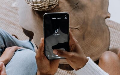  Gestire tutti i canali social con l'IA: prova Gratis ora Vista Social 
