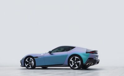  Dossier New Ferrari Tailor Made 12Cilindri 