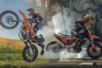  Ktm 690 Enduro R e 690 SMC R 2023: versatilità e prestazioni per gli appassionati di dinamismo 