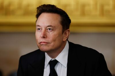  Nuova grana per Elon Musk: conflitto d’interessi per il marchio Tesla