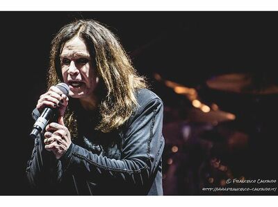  √ A Ozzy Osbourne non Piace essere etichettato come 'metal' 