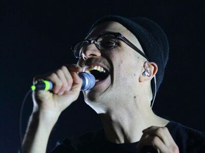  √ I Cani, ha preso il via il tour: scaletta e video 