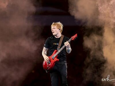  √ Ed Sheeran, un supergruppo al “Jimmy Kimmel Live” 