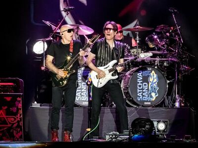  √ Joe Satriani e Steve Vai (SatchVai Band) rileggono Paolo Conte 