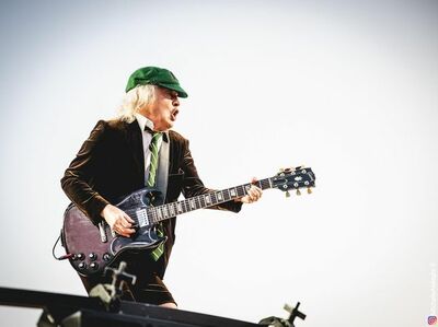  √ AC/DC: su YouTube un Documentario sugli inizi della band a Sydney 