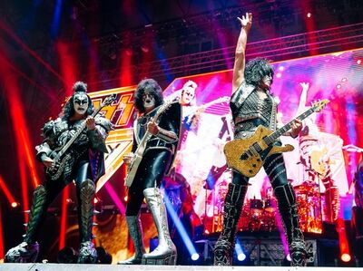  √ Kiss, reunion completa dell'ultima formazione a Las Vegas 