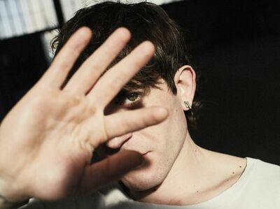  √ Rkomi, a suo ritmo al Teatro degli Arcimboldi di Milano 