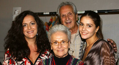  Rosita Missoni, morta l'imprenditrice e stilista: insieme al marito fondò la celebre casa di moda. Aveva 93 anni 