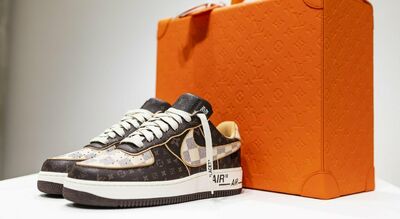  Le Nike Air Force 1 x Louis Vuitton all'asta da Sotheby's: si parte da 2000 euro per la creazione di Virgil Abloh 