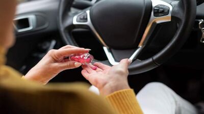  “Non sono cioccolatini, se le prendi ti straccio la patente”: Divieto TOTALE alla Guida, ora perfino queste medicine sono vietate