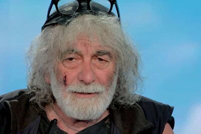  Mauro Corona, dove vive? Ecco la sua casa: una vera oasi