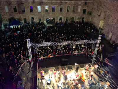  Ponente Prepotente: musica incendiaria cova sotto le ceneri di Sanremo 