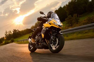  La nuova moto Crossover costa poco ed è potentissima: a questo prezzo è insuperabile | Allaguida 