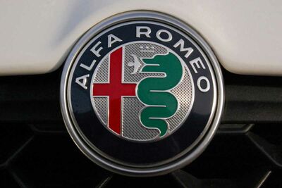  Alfa Romeo, sguardo da Ferrari e fisico da Porsche: sul web spunta la nuova Spider e impazziscono tutti (VIDEO) | Allaguida 