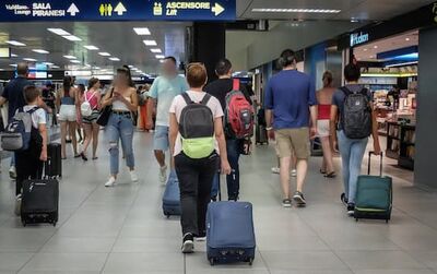  Voli, prezzi dei biglietti per la Pasqua e l'estate: le stime 2025 