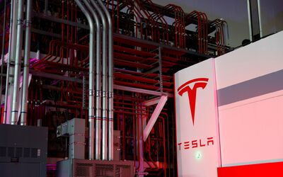  Tesla crolla in Borsa, primo storico Calo delle vendite nel 2024 