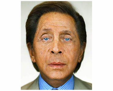  Valentino Garavani, biografia 