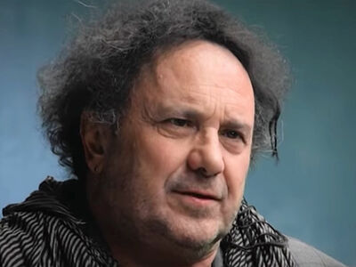  Enzo Avitabile, biografia 