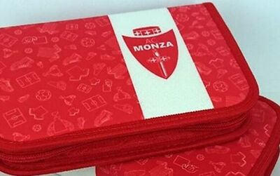  Monza, a scuola con astucci regalati dal club 