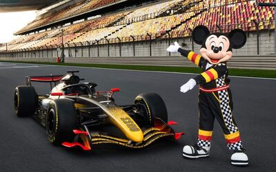  F1 in Cina, a Shanghai c'è anche... Topolino 