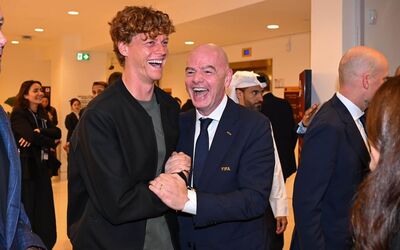  Sinner-Infantino, incontro e sorrisi a Doha 