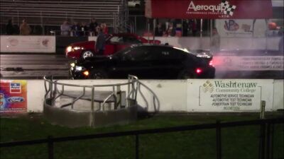  Dodge Charger SRT Hellcat gareggia contro una vecchia Ford Mustang | Video 