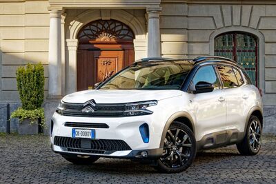  Citroën protagonista con C5 Aircross Hybrid della quarta puntata di 'Urban Green' 