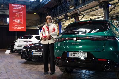  Auto Motor und Sport ha consegnato i tre premi 'Best Cars' ad Alfa Romeo 