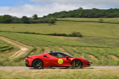  Ferrari Gt Tour Women's Edition: supercar in rosa a Ibiza 