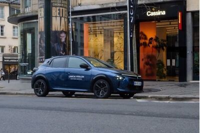  Lancia e Cassina: la passione per il design contemporaneo si ritrova a Parigi 