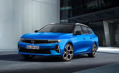  Opel Astra Sports Tourer 2022: Mark Adams parla della nuova sw 
