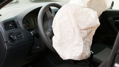  È stato l'airbag difettoso della sua Citroen C3: tragedia per una giovane donna ad Acerra 