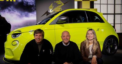  Miki Biasion prova la nuova Abarth 500e. In concessionaria dalla prossima estate 