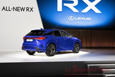  ANTEPRIMA MONDIALE DEL NUOVO Lexus RX 