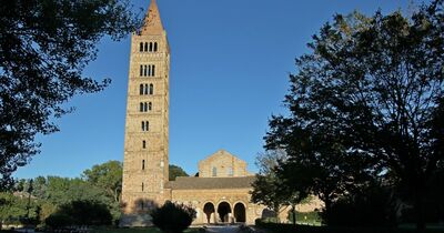 Cosa Vedere all'Abbazia di Pomposa? Il capolavoro romanico vicino Ferrara 