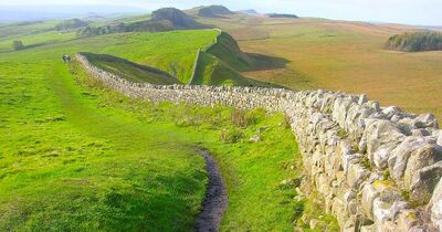  Il Vallo di Adriano: i 117 km di confine romano che dividevano il mondo 