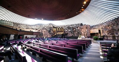  L'incredibile chiesa di Helsinki scavata nella roccia che ha un'acustica perfetta 