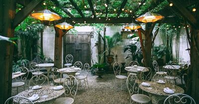  Come pulire la ghiaia del Giardino e far tornare bianchi anche i sassi 