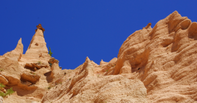  Sai che nelle Marche c'è un gran canyon? Ecco dove si trova e come raggiungerlo 
