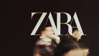  La Camicia azzurra di Zara è il pezzo salva-look della Primavera Estate 